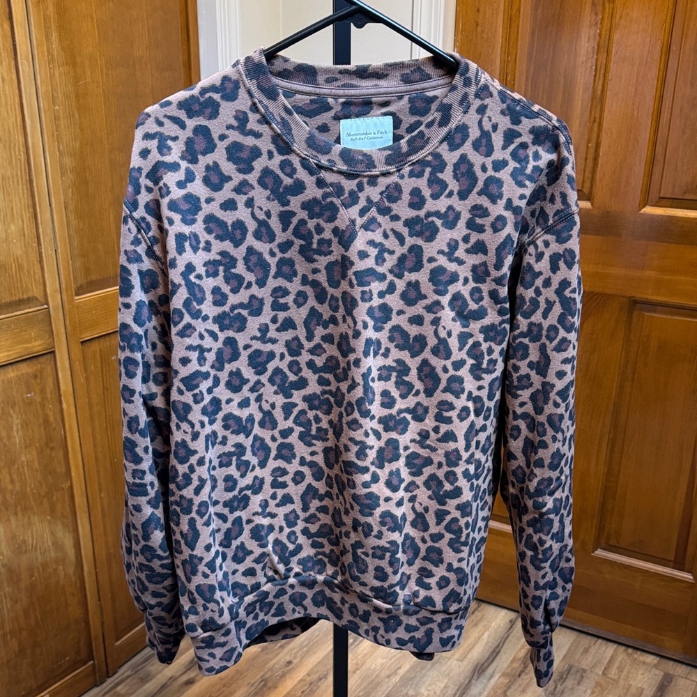 Abercrombie & Fitch Leopard Print Sweatshirt
